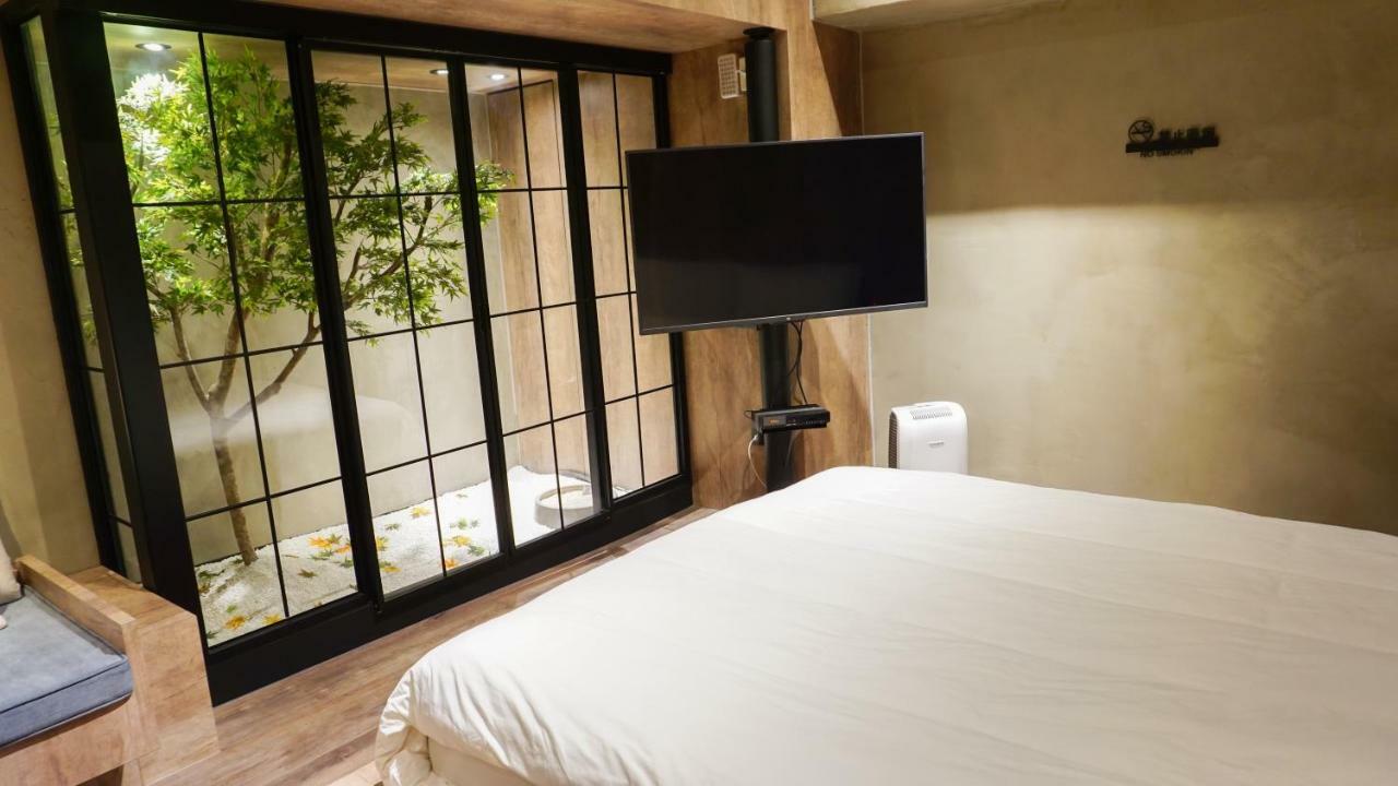 Pinhouse Bed & Breakfast Kaohsiung Luaran gambar